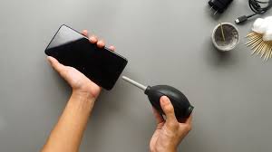 Charging Port Precision Clean